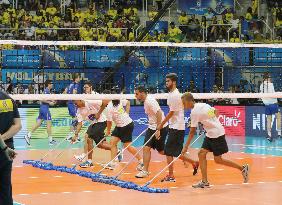 Brazilian volunteers mop floor with Rio Olympics in mind
