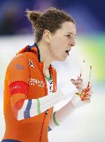 Netherlands Wuest wins women's 3000-meter speed skating