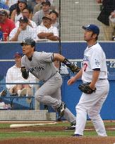 (2)Nomo loses battle to H. Matsui in Yankees win over Dodgers