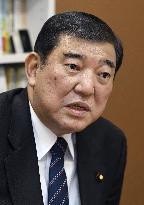 LDP heavyweight calls for talks on whether SDF are "military forces"