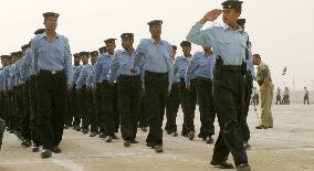 (1)203 Iraqi police officers complete British forces training