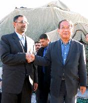(2)Defense Agency chief Ono visits SDF camp in S. Iraq