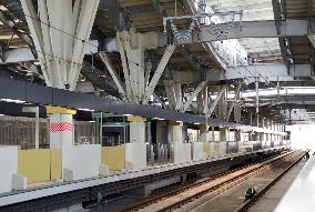 Kanazawa Station's Shinkansen platforms opened to press