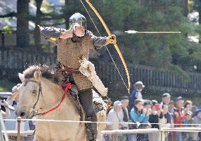 Int'l horseback archery event held in Nikko