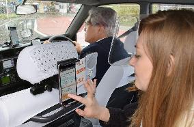 Multilingual speech translation phone tested in taxi