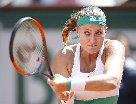 Tennis: Mladenovic eliminated in French Open q'final