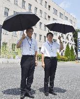 Parasols for men trend in Japan