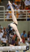 Ponor of Romania wins women's balance beam