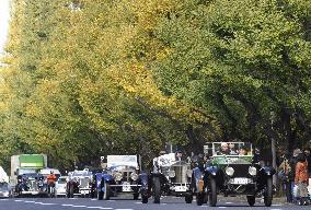 Classic cars march in Tokyo