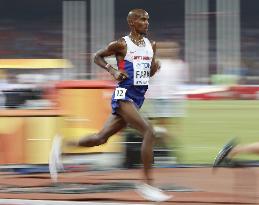 Britain's Farah retains 10,000 meters world title