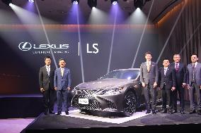 Toyota launches new Lexus luxury sedan in Thailand