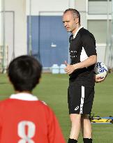 Iniesta's methodology football academy