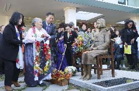 Statue dedicated to Korean "comfort women" installed near Washington