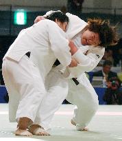 (1)Tsukada wins 1st over 78-kg title at Fukuoka Int'l judo meet