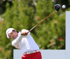 Golf: Nomura retains top spot in Bahamas