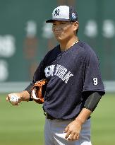 Tanaka struggles against Pirates