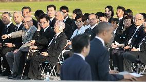 Obama makes historic visit to Hiroshima