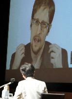 Snowden participates in symposium via internet