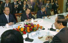 LDP lawmaker withdrew shrine remark in China meeting: sources