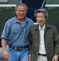 (1)Koizumi in Texas for talks with Bush