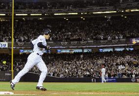 Yankees beat Phillies to win World Series