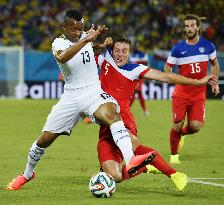 U.S. beat Ghana 2-1