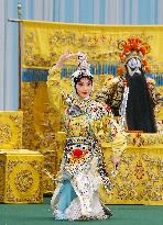 Peking Opera company performs "Farewell My Concubine"