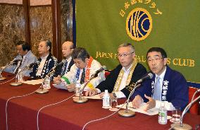 Japan northern region's sake brewers meet with press in Tokyo