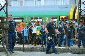 Migrants confront police in Hungary