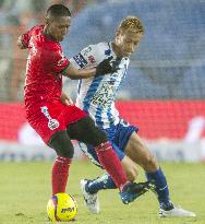 Pachuca midfielder Keisuke Honda