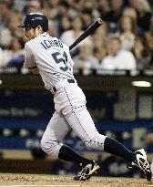 Ichiro goes 1-for-5