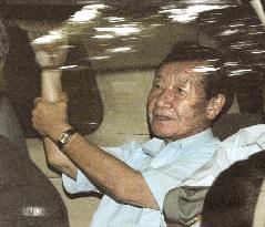 Abductee's kin meet with ex-N. Korean jet bomber