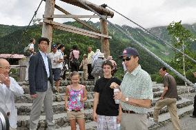 U.S. envoy visits Nagano, Gifu prefectures