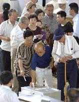 Voters cast ballots to choose lower house members