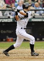 Ichiro concludes season with 214 hits