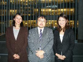 World Bank staff beckoning prospective Japanese colleagues