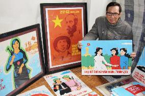 Vietnamese artist continues drawing propaganda art