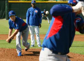 Cubs' Wada shows progress in simulated game