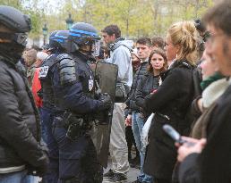 French police detain hundreds of climate change protestors