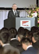 Fast Retailing holds ceremony for new recruits