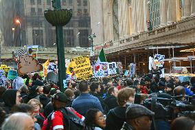Anti-Trump protest staged in N.Y.