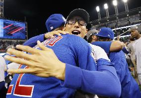 Baseball: Kawasaki glad he stuck it out for Cubs' final victory