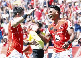 Sunwolves close out 2nd season by hammering Blues