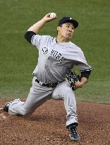 Baseball: Tanaka gets no-decision in Yankees' win over Jays