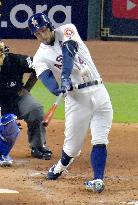 Dodgers beat Astros 6-2 World Series Game 4