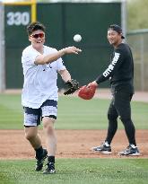 Baseball: Nippon Ham in Arizona training camp
