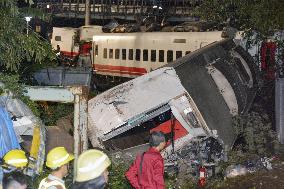 Train derailment in northeastern Taiwan