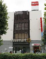 Walmart to sell Japanese supermarket unit Seiyu