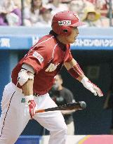 Eagles' Kusano's hitting streak extends to 17 games