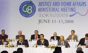 G-8 calls for global legal reforms to fight cross-border crimes